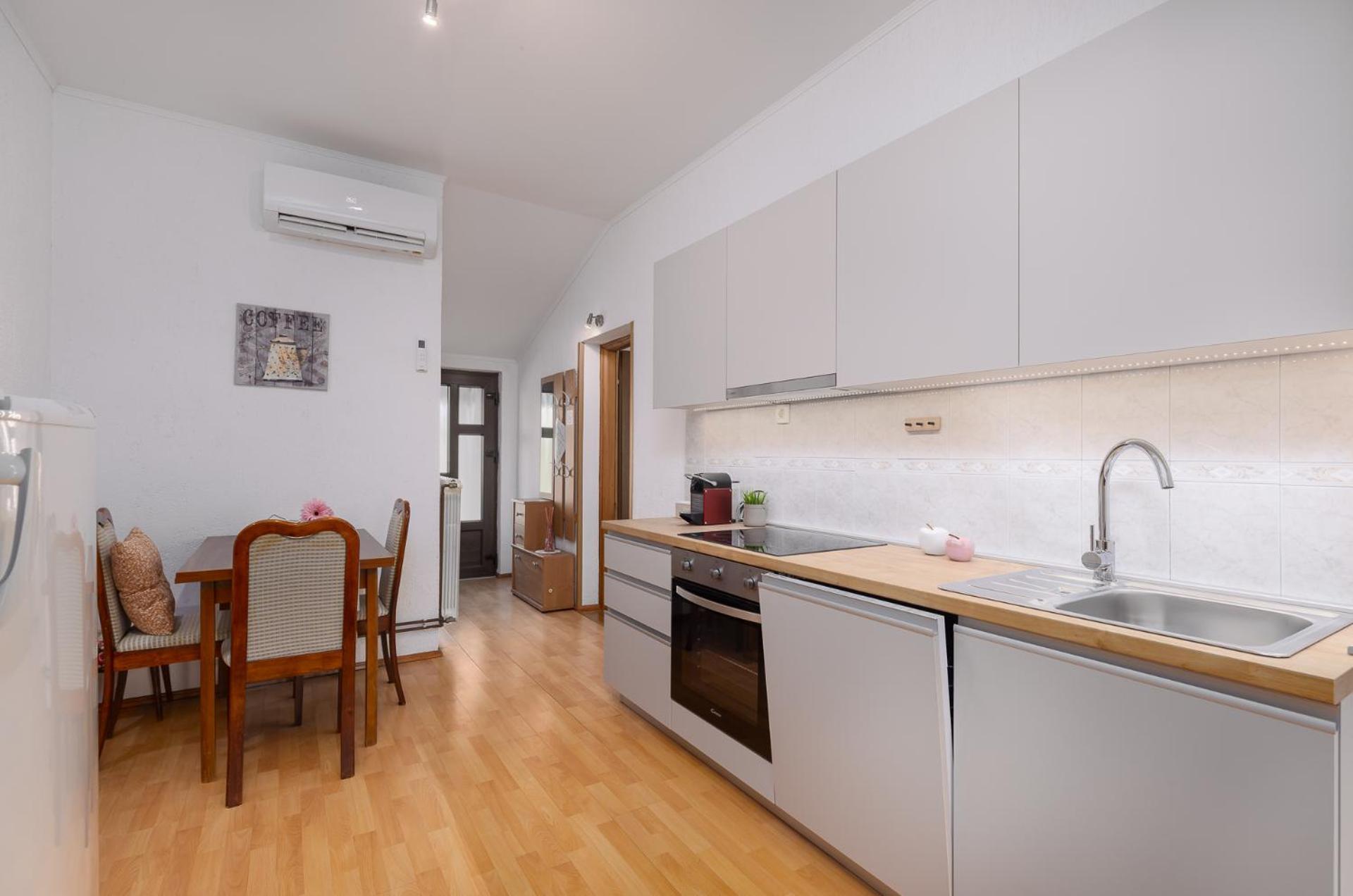 Emi Apartamento Poreč Exterior foto