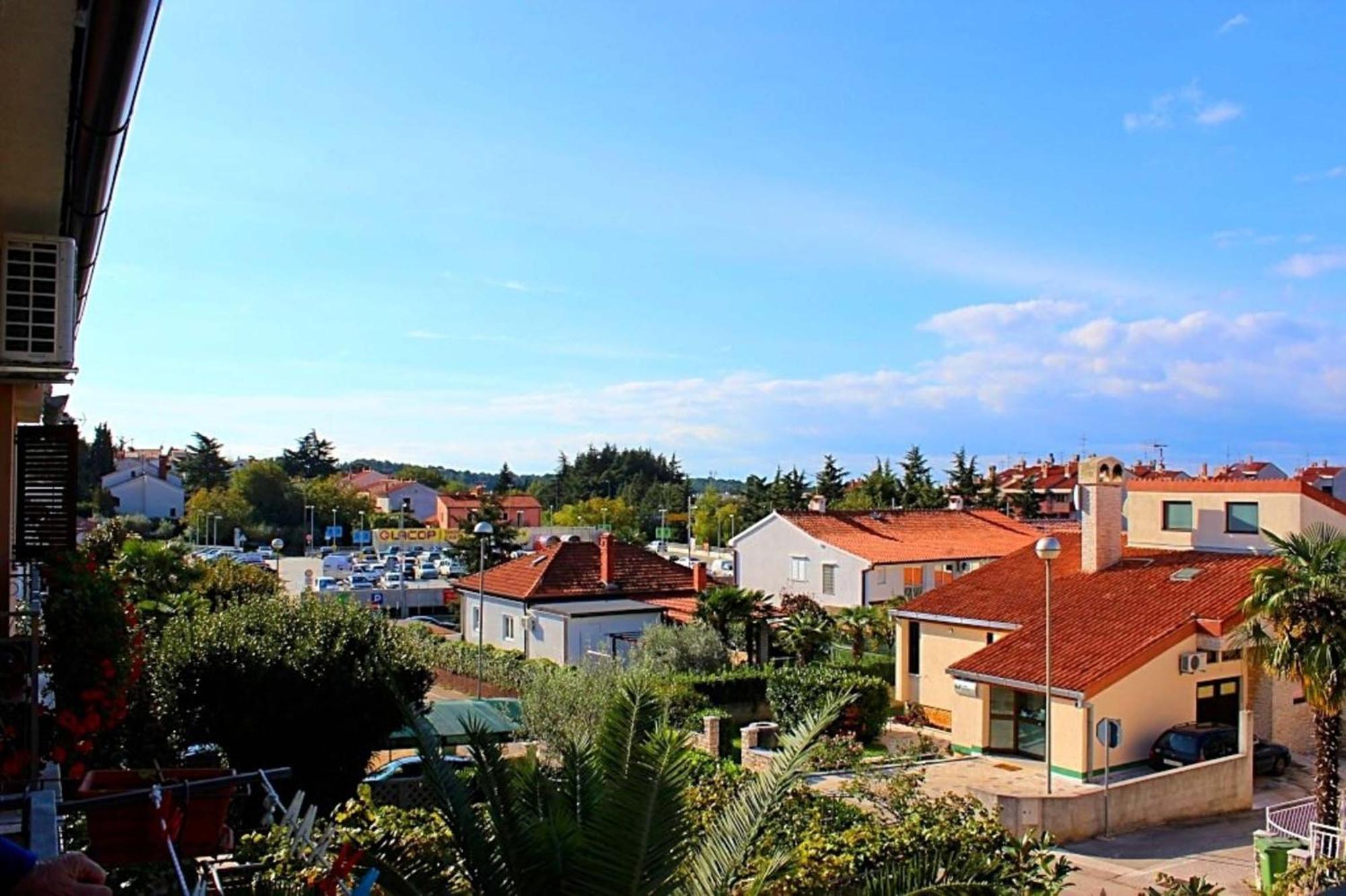 Emi Apartamento Poreč Exterior foto